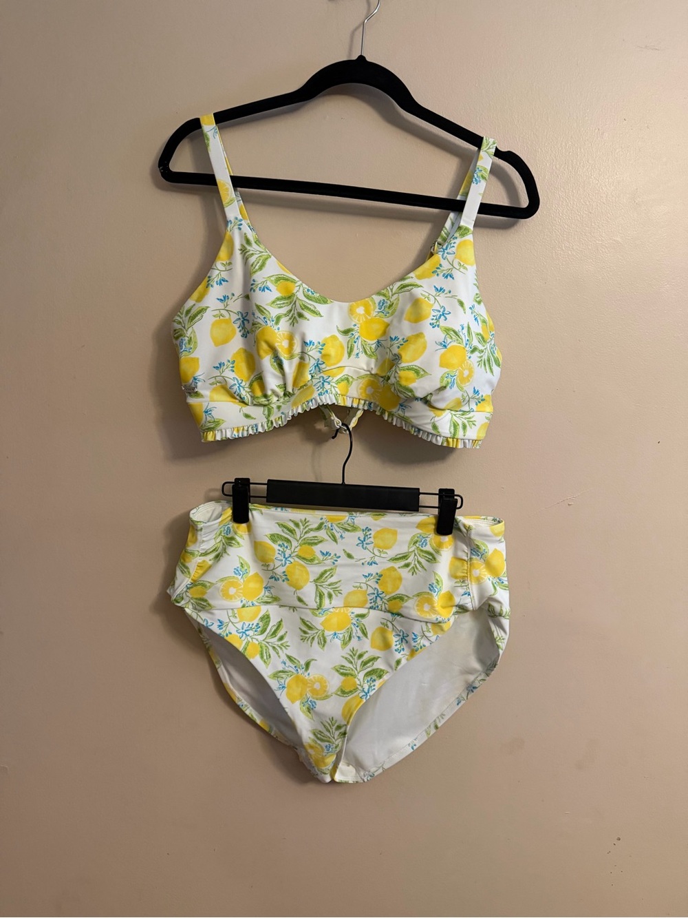 Adore Me White Bikini Top with Yellow Lemon & Green Leaf Print